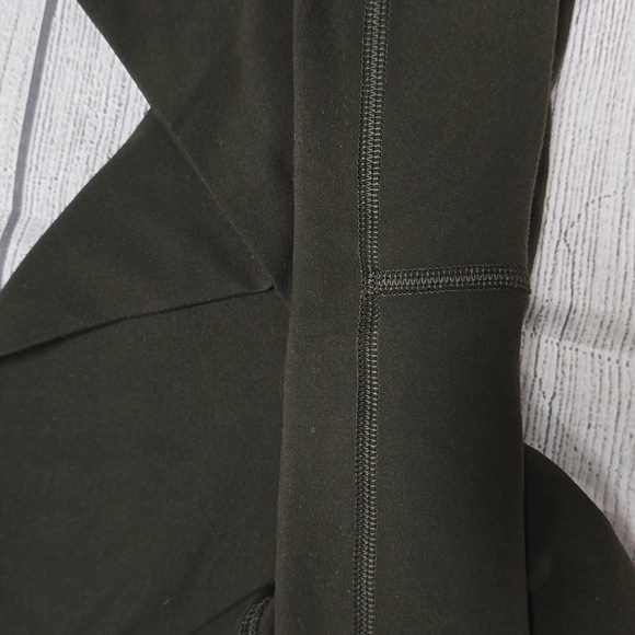 Lululemon Align High-Rise Crop 23"Army Green Size 20 - Picture 7 of 7